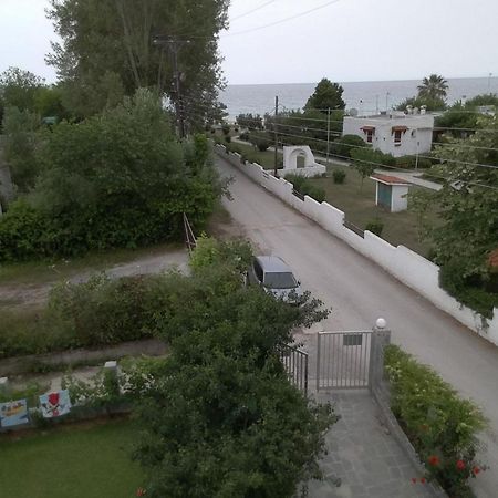 Katerina Rooms Nea Kallikrateia ภายนอก รูปภาพ